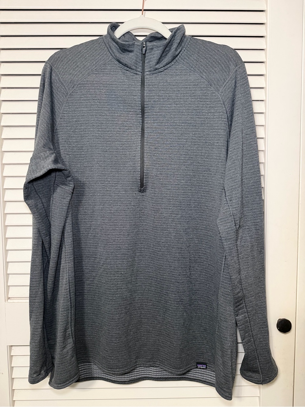Patagonia Gray Heather Quarter-Zip Base layer - Size XL